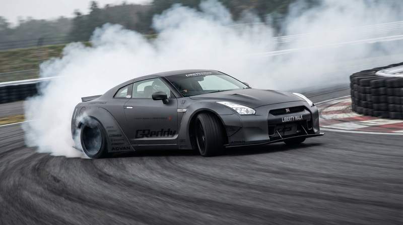 免费看片GTR漂移视频